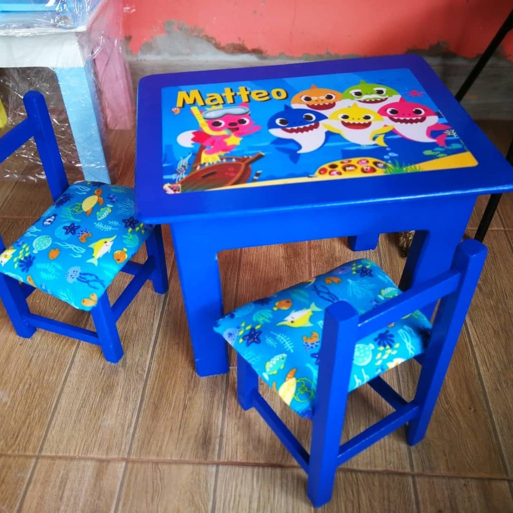 Mesa + 2 sillas tapizadas